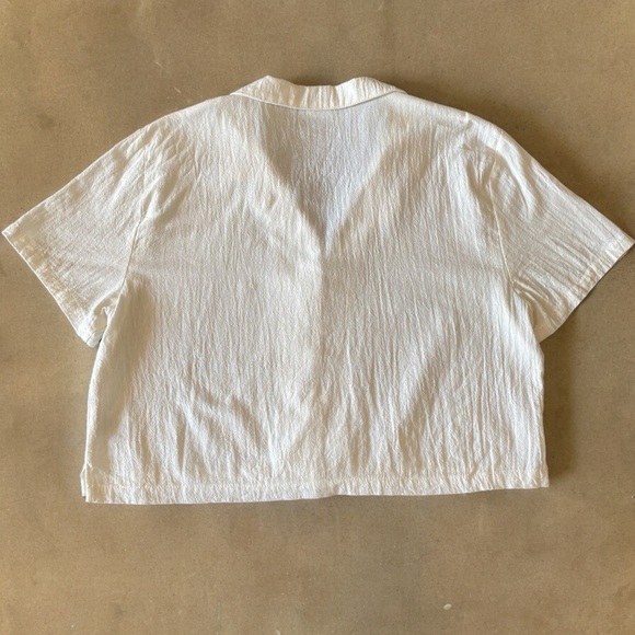 SOLD Short Sleeve Button Down Crop Top Linen Like Material - Picture 4 of 14